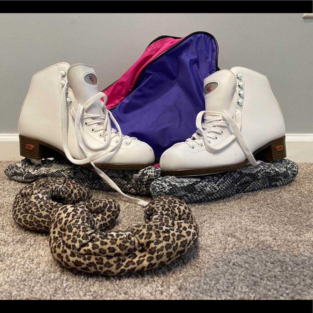 Riedell Womens Ice Skates, Sz 7 White